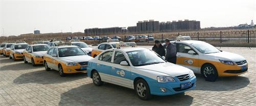 二连浩特市质计所开展出租车计价器准确度“回头看”租赁服务，保障市民出行权益